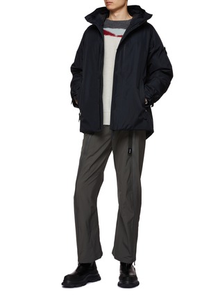 模特儿示范图 - 点击放大 - STONE ISLAND - 连帽羽绒外套