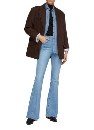 模特儿示范图 - 点击放大 - MADE IN TOMBOY - 有机棉喇叭牛仔裤