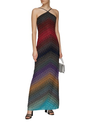 模特儿示范图 - 点击放大 - MISSONI - 彩虹图案交叉吊带连衣裙
