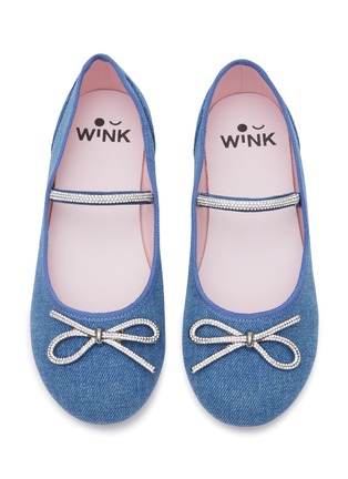 模特儿示范图 - 点击放大 - WINK - MAPLE 儿童款水钻点缀搭带蝴蝶结平底鞋