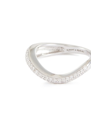 细节 - 点击放大 - KAVANT & SHARART - ‘Talay’ Micro Diamond Pavé 18K White Gold Wave Ring