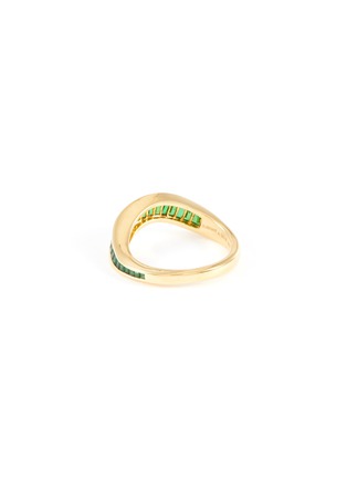 模特儿示范图 - 点击放大 - KAVANT & SHARART - ‘Talay’ Baguette Cut Tsavorite 18K Gold Wave Ring