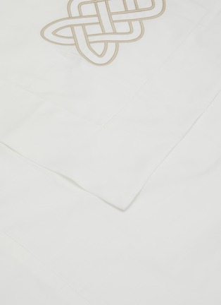 细节 –点击放大 - FRETTE - INTRECCIO 特大双人床环扣刺绣纯棉四件套 — 奶白色及米色