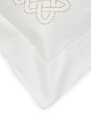 细节 –点击放大 - FRETTE - INTRECCIO 环扣刺绣纯棉枕套 — 奶白色及米色