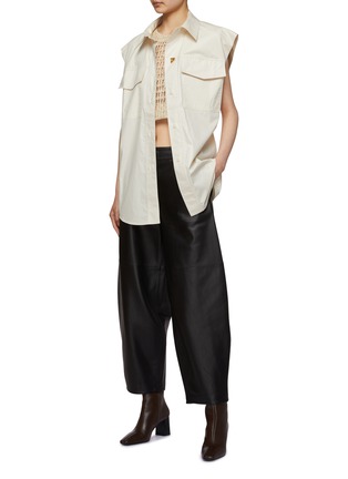 模特儿示范图 - 点击放大 - AERON - 无袖系带纯棉衬衫