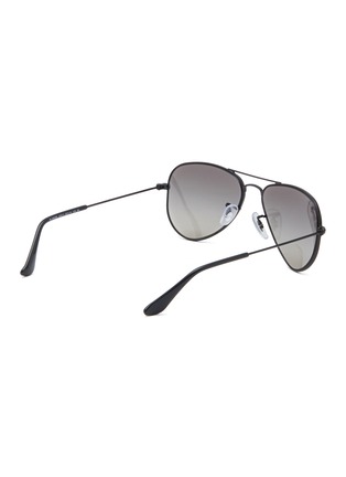 模特儿示范图 - 点击放大 - RAY-BAN - ‘Junior Aviator’ Metal Frame Grey Lens Kids Aviator Sunglasses