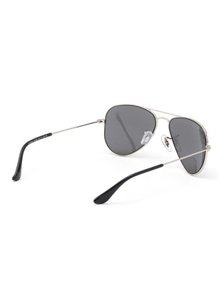 模特儿示范图 - 点击放大 - RAY-BAN - ‘Junior Aviator’ Metal Frame Grey Lens Kids Aviator Sunglasses