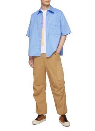 模特儿示范图 - 点击放大 - COMME DES GARÇONS SHIRT - 纯棉拼接蘑菇印花 T 恤