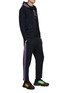 模特儿示范图 - 点击放大 - MONCLER - LOGO 侧条纹系带运动长裤