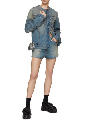 模特儿示范图 - 点击放大 - PRADA - LOGO 徽标高腰牛仔短裤