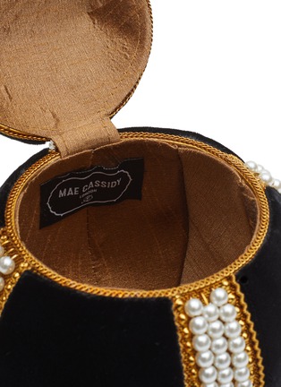 细节 - 点击放大 - MAE CASSIDY - BABI 珍珠缀饰丝绒手链式手拿包