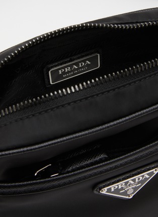细节 - 点击放大 - PRADA - 小袋缀饰再生尼龙相机包