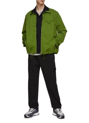 模特儿示范图 - 点击放大 - STONE ISLAND - 星星刺绣纯棉 POLO 衫