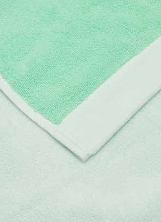 细节 –点击放大 - PANGAIA - 有机棉双色毛巾