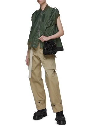 模特儿示范图 - 点击放大 - SACAI - 系带口袋工装裤