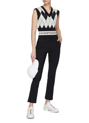 模特儿示范图 - 点击放大 - GOSPHERES - LOGO 菱格拼色短款羊毛针织马甲