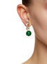模特儿示范图 - 点击放大 - COMPLETEDWORKS - 珍珠玉石点缀 14K 镀金耳环