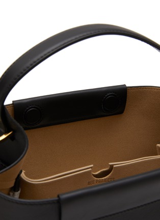 细节 - 点击放大 - REE PROJECTS - ELIEZE 中号真皮单肩手提包