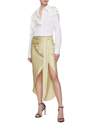 模特儿示范图 - 点击放大 - DRIES VAN NOTEN - 花朵贴片衬衫
