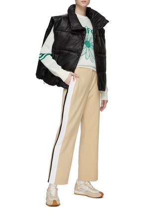 模特儿示范图 - 点击放大 - MARDI MERCREDI - 小雏菊拼色条纹混美丽诺羊毛针织衫