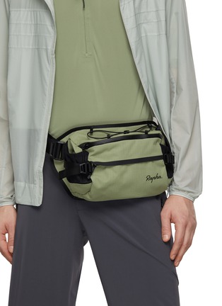模特儿示范图 - 点击放大 - RAPHA - Trail Hip Pack