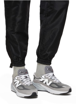 模特儿示范图 - 点击放大 - NEW BALANCE - 990 低帮运动鞋