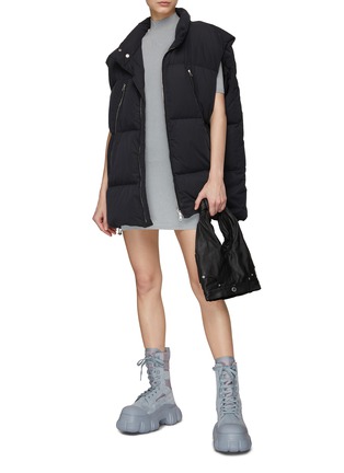 模特儿示范图 - 点击放大 - T BY ALEXANDER WANG - LOGO 高领中袖针织连衣裙