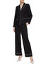 模特儿示范图 - 点击放大 - ST. JOHN - Cursive Icon Stretch Silk Jacquard Pyjama Pants
