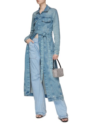 模特儿示范图 - 点击放大 - GOOD AMERICAN - 腰带饰牛仔长大衣