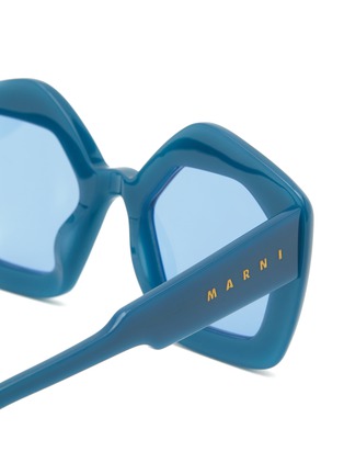 细节 - 点击放大 - MARNI - LAUGHING WATERS 板材几何镜框太阳眼镜