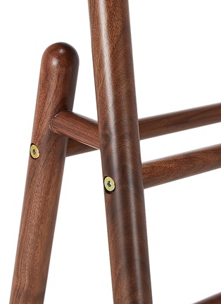 细节 –点击放大 - THE CONRAN SHOP - 核桃木毛巾担架