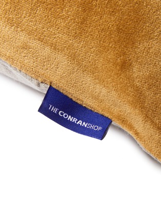 细节 –点击放大 - THE CONRAN SHOP - 绒面靠垫 - 焦糖色