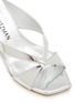 细节 - 点击放大 - STUART WEITZMAN - MIAMI 镜面交叉带低跟凉鞋