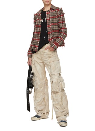 模特儿示范图 - 点击放大 - R13 - 印花圆领 T 恤