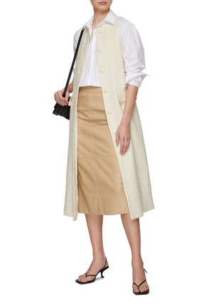 模特儿示范图 - 点击放大 - THE FRANKIE SHOP - HEATHER 皮质铅笔裙