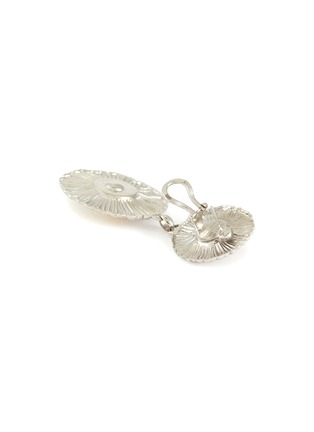 细节 - 点击放大 - BUCCELLATI - Blossoms Diamond and Yellow Agate Daisy Pendant Earrings