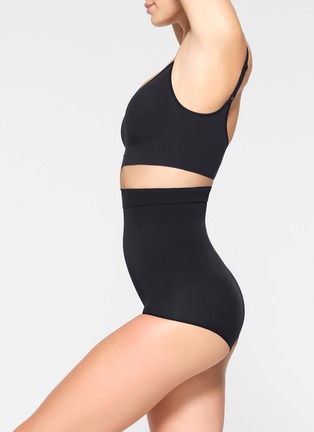 细节 - 点击放大 - SKIMS - EVERYDAY SCULPT 高腰塑身内裤