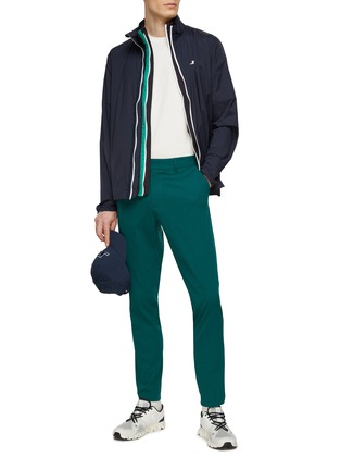 模特儿示范图 - 点击放大 - J.LINDEBERG - High Vent Breatheable Golf Pants