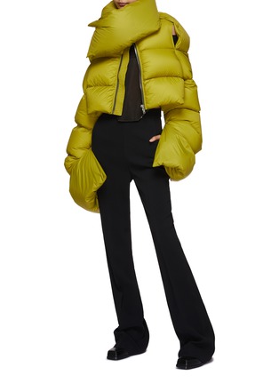 模特儿示范图 - 点击放大 - RICK OWENS - 超长袖短款羽绒外套