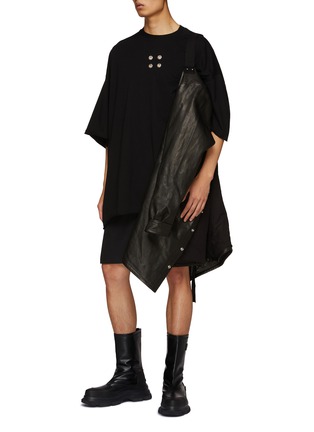 模特儿示范图 - 点击放大 - RICK OWENS DRKSHDW - 金属孔圆领 T 恤