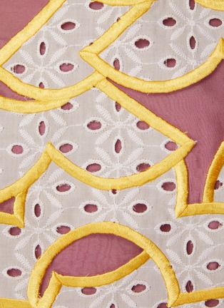  - STUDIO 133 BIYAN - 刺绣拼贴上衣