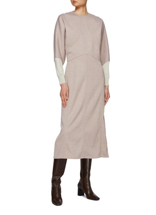 模特儿示范图 - 点击放大 - JIL SANDER - 几何感拼接连衣裙