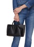 正面 -点击放大 - VALENTINO GARAVANI - Rockstud Grained Leather Small Tote Bag