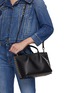模特儿示范图 - 点击放大 - VALENTINO GARAVANI - Rockstud Grained Leather Small Tote Bag