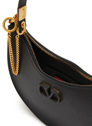 细节 - 点击放大 - VALENTINO GARAVANI - VLogo Grained Leather Mini Hobo Bag