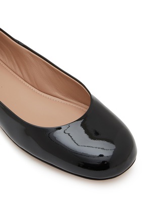 细节 - 点击放大 - VALENTINO GARAVANI - Tan-Go Patent Leather Ballerina Flats
