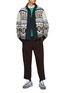 模特儿示范图 - 点击放大 - SCOTCH & SODA - 针织毛衣夹克