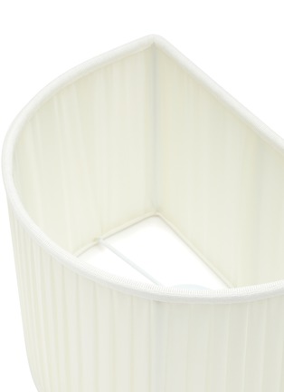 细节 –点击放大 - FORNASETTI - Semi-Cylindrical Plissé Lampshade — White