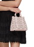 正面 -点击放大 - ALAÏA - MINA 20 镂空真皮托特包