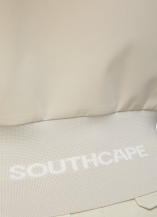  - SOUTHCAPE - 飞袖高领马甲